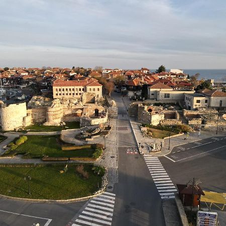 Family Hotel Lebed Nessebar Extérieur photo