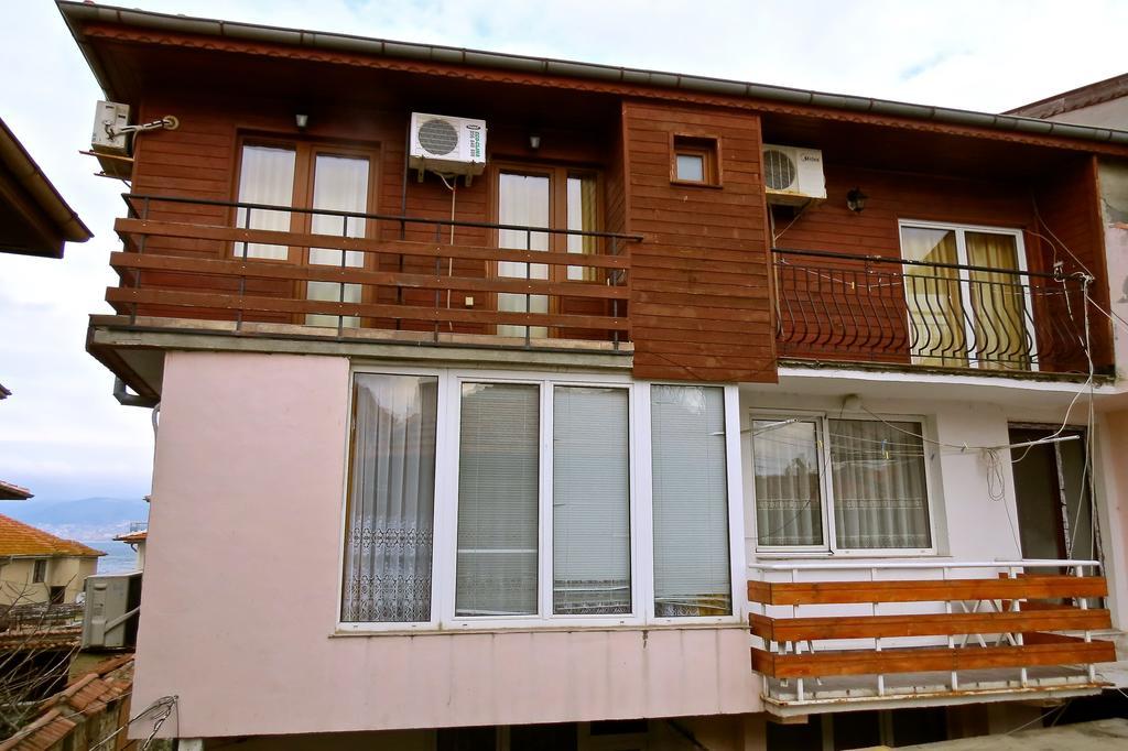 Family Hotel Lebed Nessebar Extérieur photo
