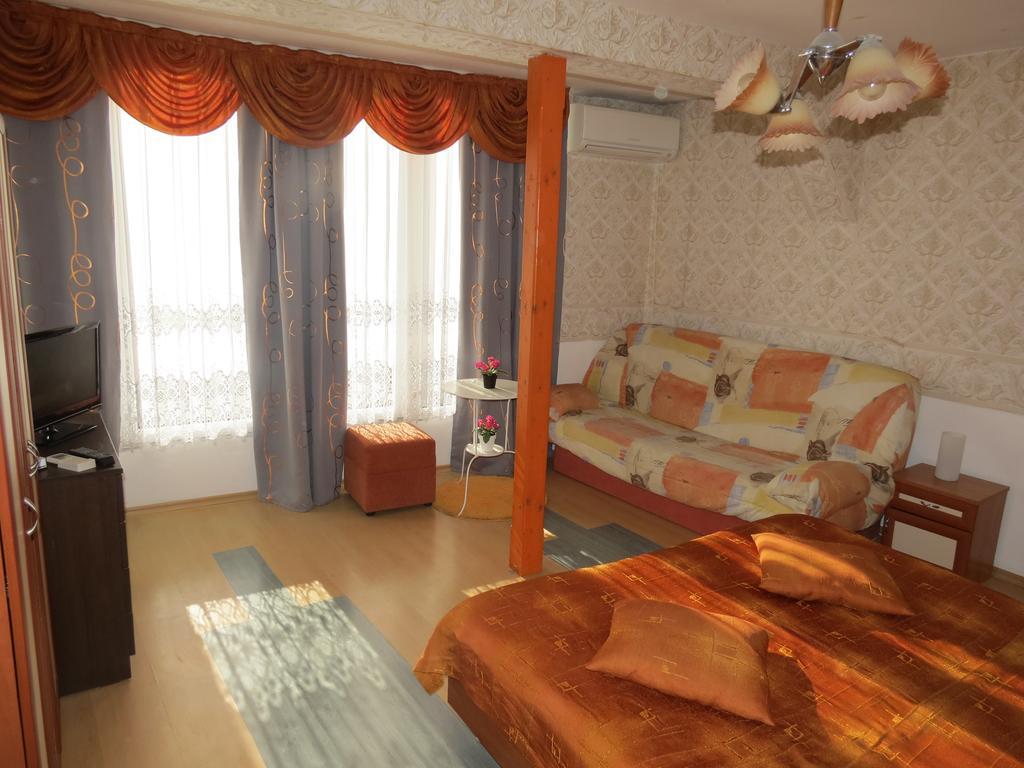 Family Hotel Lebed Nessebar Chambre photo