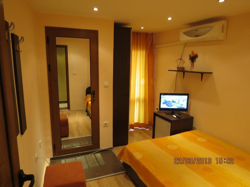 Family Hotel Lebed Nessebar Chambre photo